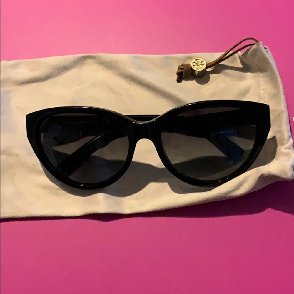 Tory Burch Tokyo Tortoise Cat Eye Sunglasses main image 1